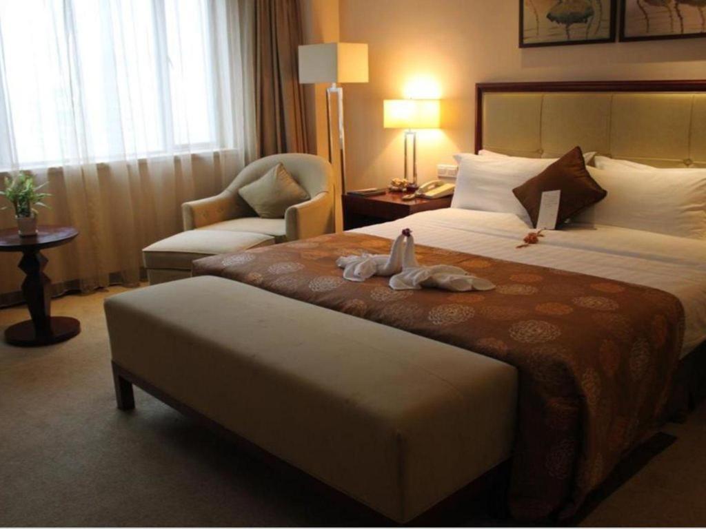 Maison New Century Hotel נינגבו מראה חיצוני תמונה